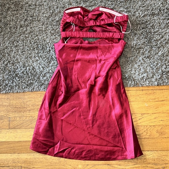 NWOT Princess Polly Satin Shellie Strapless Mini Dress Red - Picture 8 of 14